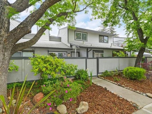 Townhouse for sale in Carmichael, California