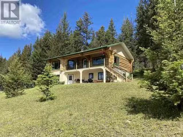 House for sale in Caribou Hide, British Columbia