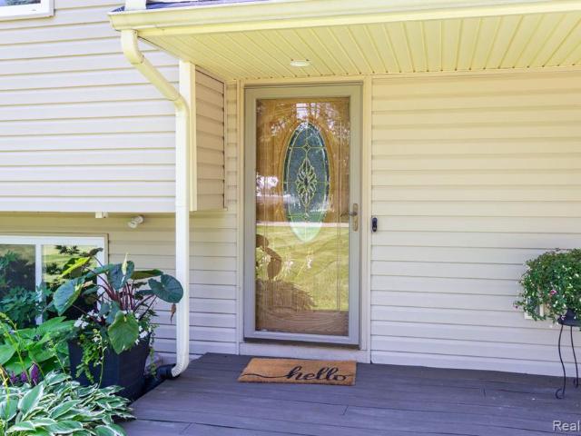 House for sale in Waterford, Michigan