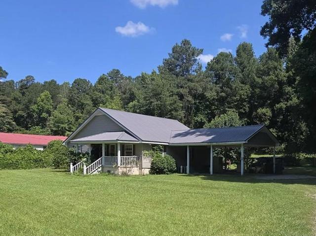 House for sale in Roanoke, Alabama
