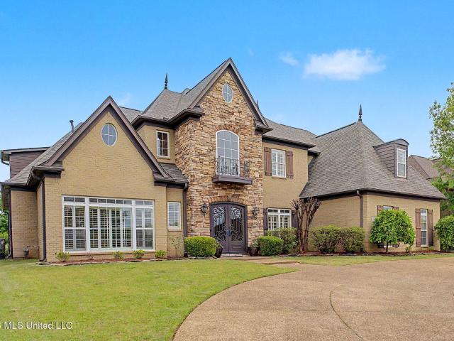 House for sale in Nesbit, Mississippi