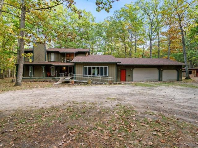 House for sale in Indian River, Michigan