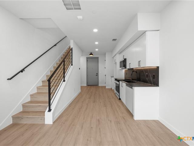 Condo for sale in The Village at Creekside, New Braunfels