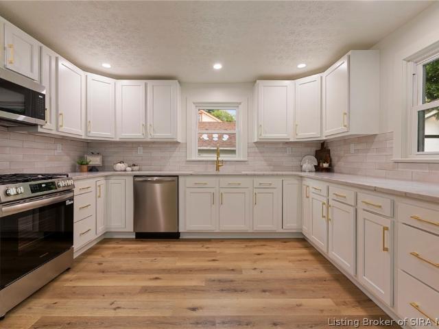 House for sale in Jeffersonville, Clark County
