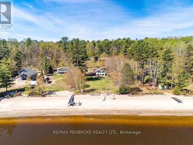 House for sale in Renfrew, Ontario