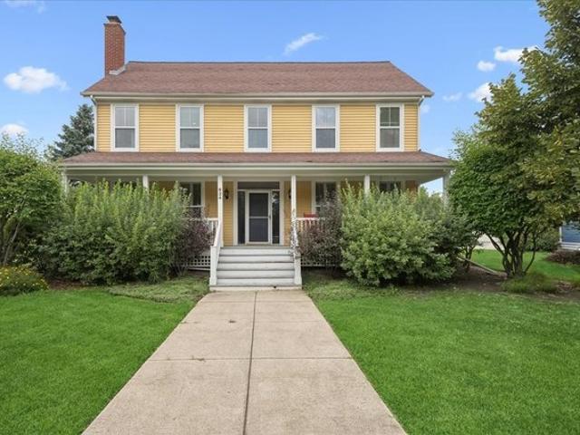 House for sale in Prairie Crossing, Grayslake