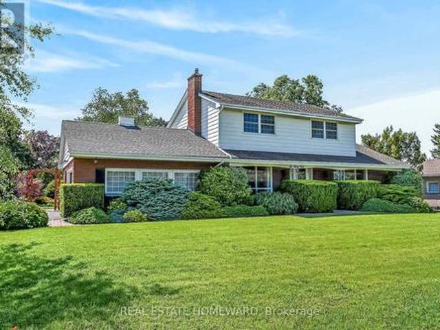 House for sale in Ancaster, Ontario