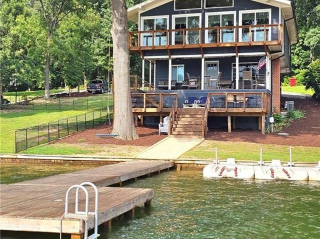 House for sale in New London, North Carolina