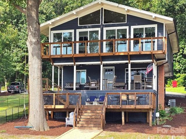 House for sale in New London, North Carolina