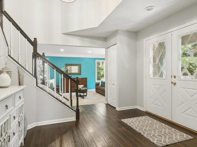 House for sale in Buffalo Grove, Illinois
