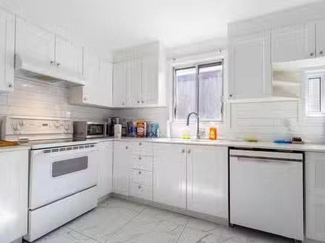 House for sale in Laval-ouest, Quebec