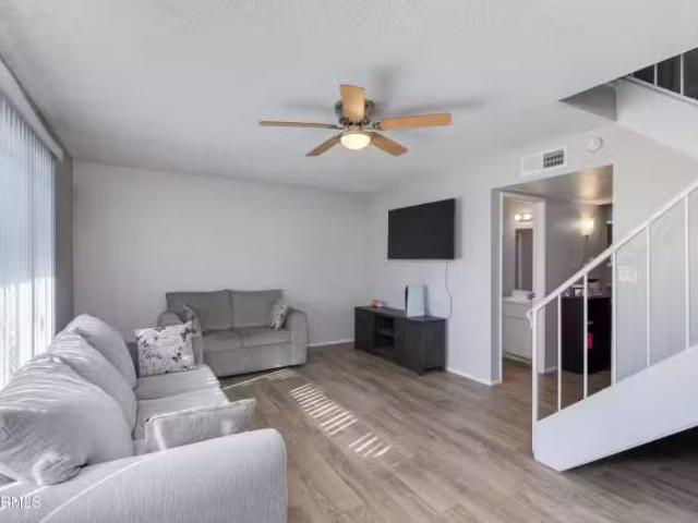 Condo for sale in Glendale