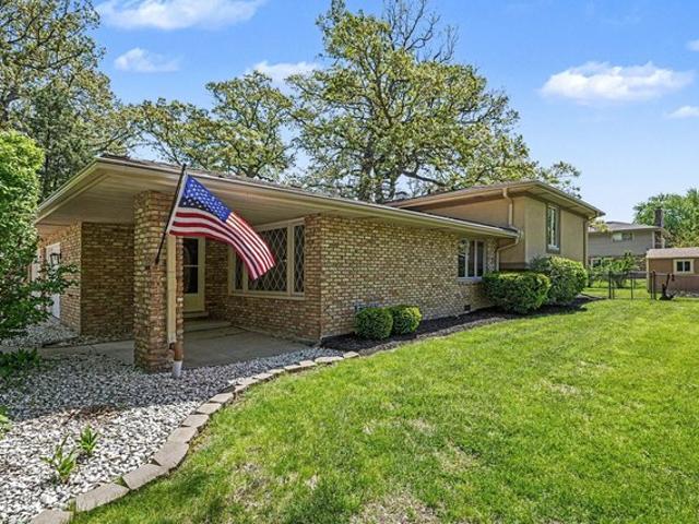 House for sale in Palos Heights, Illinois