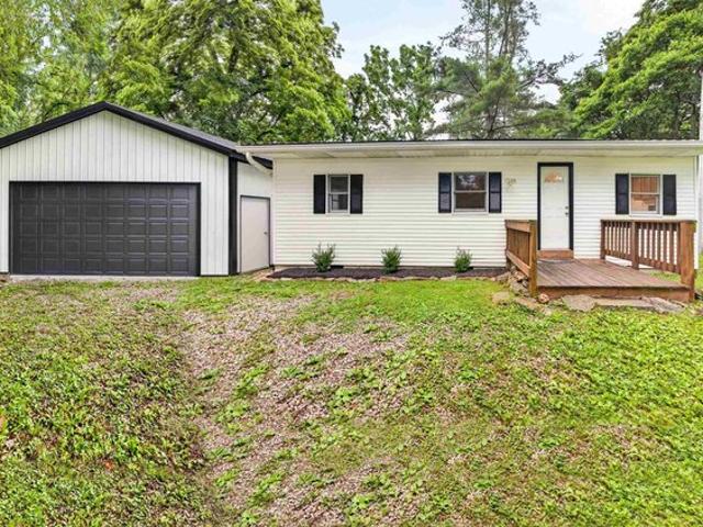 House for sale in Ellettsville, Indiana
