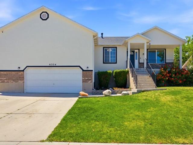 House for sale in West Valley City, Utah