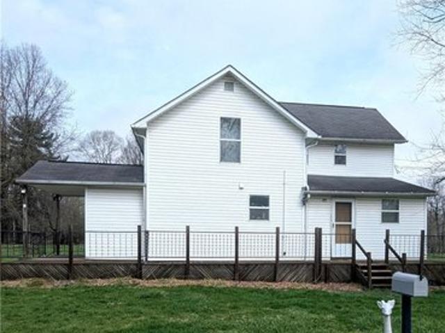 House for sale in Hubbard, Ohio