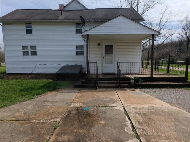 House for sale in Hubbard, Ohio