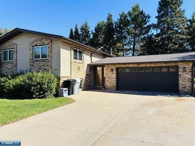 House for sale in Chisholm