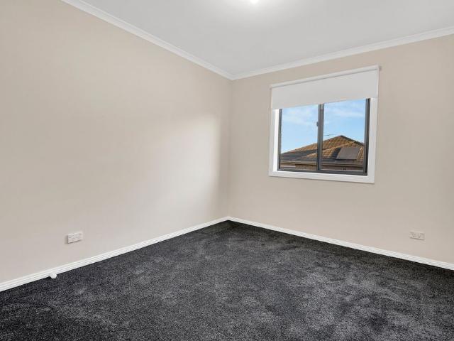 Townhouse for rent in Preston, Melbourne