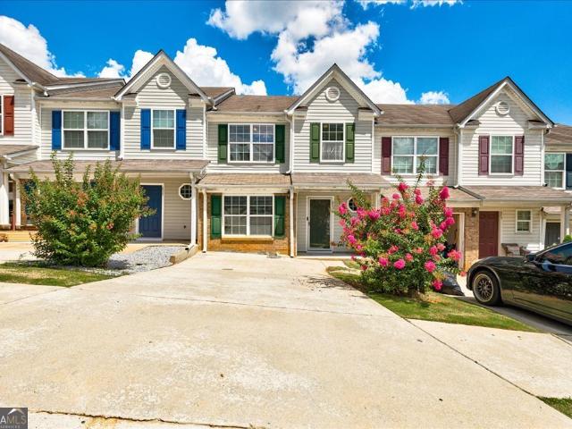 Townhouse for sale in Mcdonough