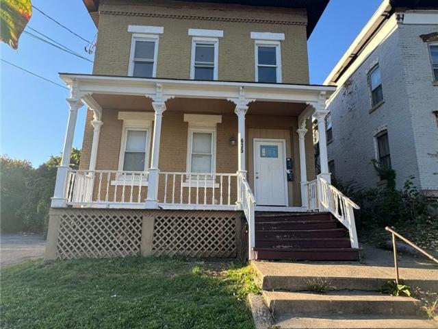 House for sale in Syracuse, New York