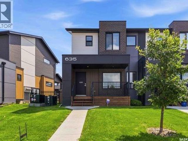 Townhouse for sale in Saskatoon, Saskatchewan