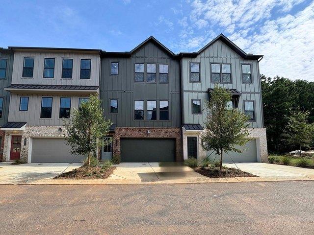 Townhouse for sale in Alpharetta, Georgia