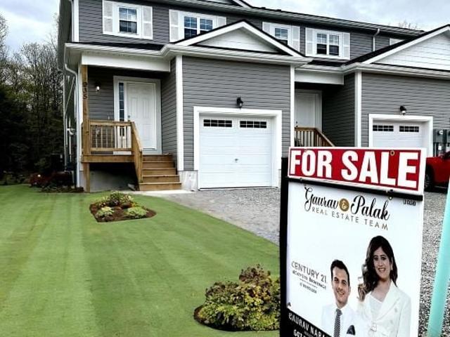 Duplex for sale in Muskoka, Ontario