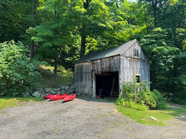 House for sale in Baldwin Place, New York