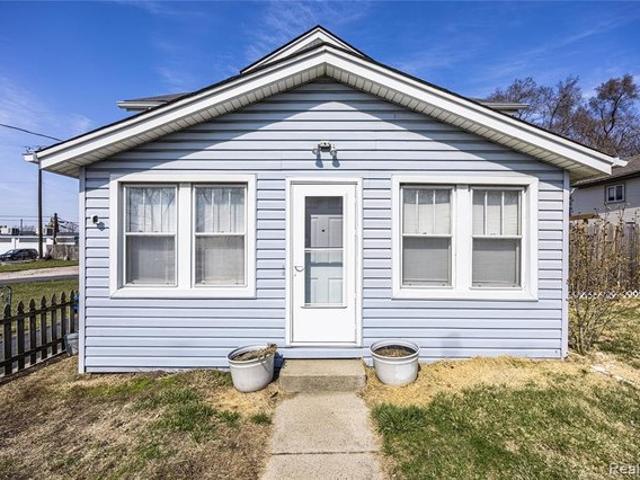 House for sale in Pontiac, Michigan