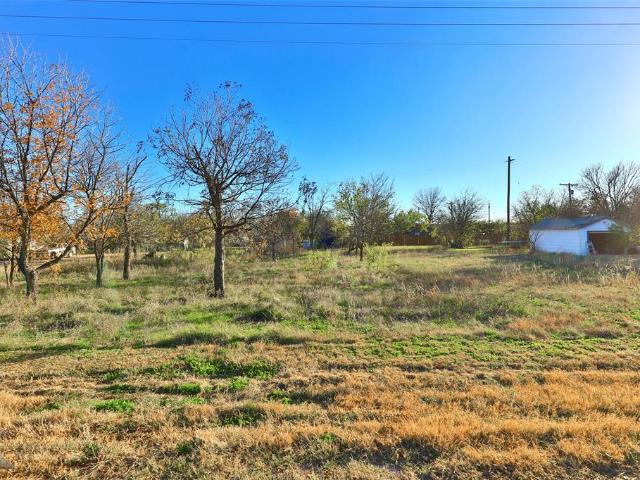 Land for sale in Taylor, Texas