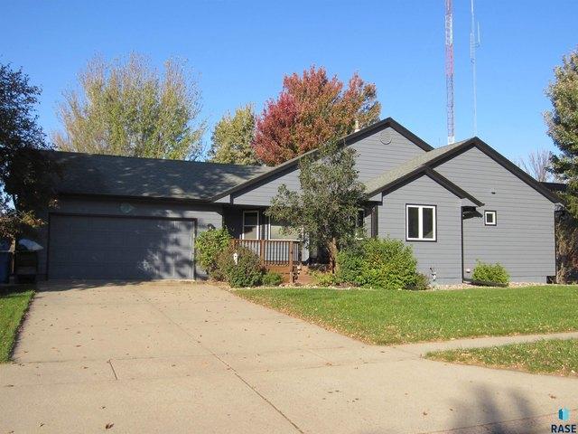 House for sale in Oak View, Sioux Falls