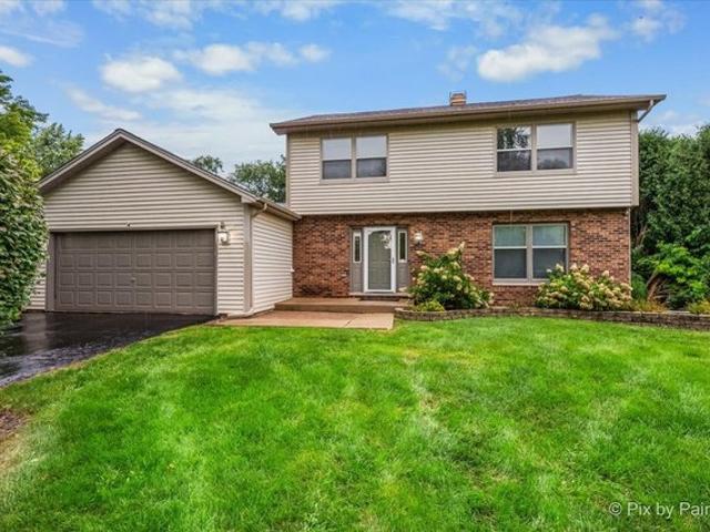 House for sale in Gilberts, Illinois