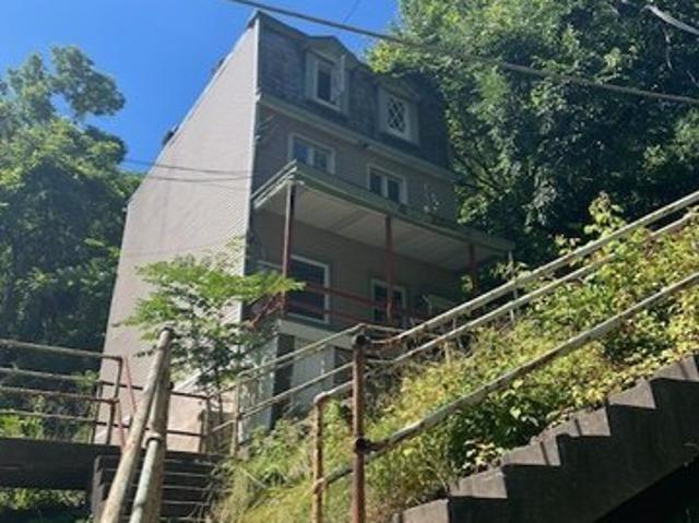 House for sale in Pittsburg, Pennsylvania