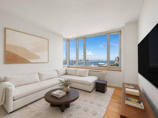 Condo for sale in New York, Arverne