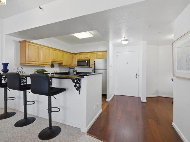 Condo for sale in Emeryville, California