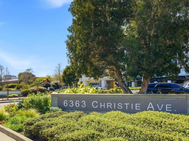 Condo for sale in Emeryville, California