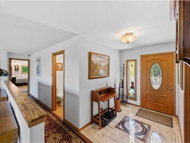 House for sale in Coos Bay