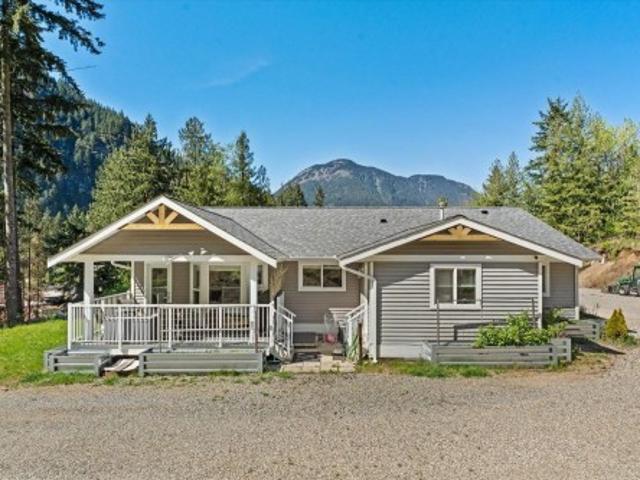 House for sale in Hope, British Columbia