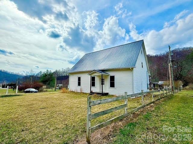 House for sale in Glen Ayre, Bakersville