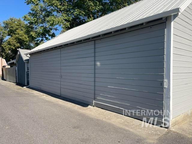 House for sale in Westgate Shopping Center, Clarkston