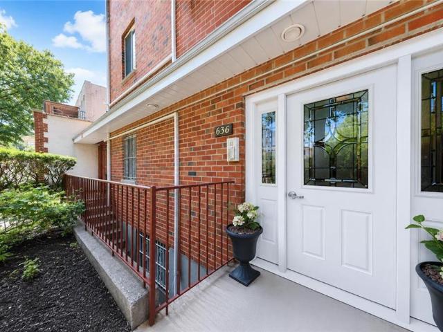 Condo for sale in Arverne, New York