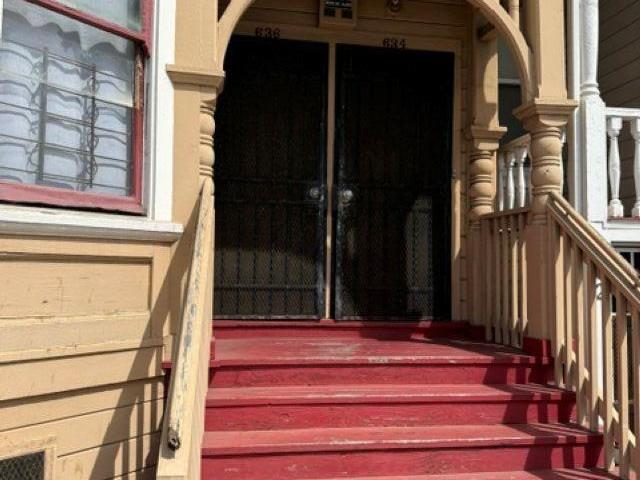 House for sale in Chinatown, Oakland