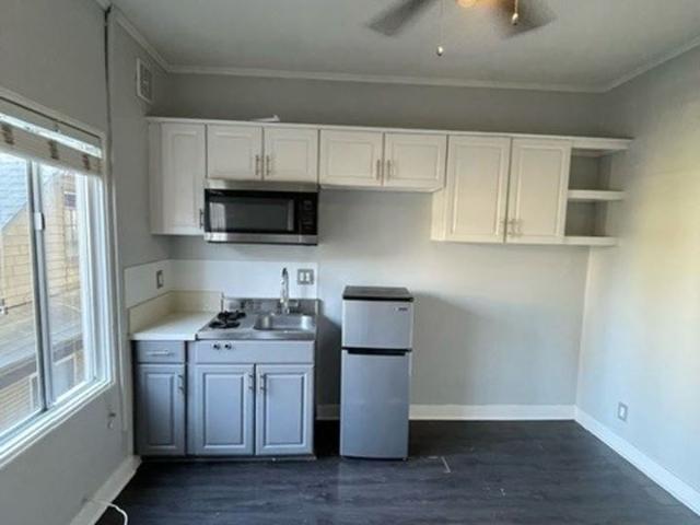 Apartment for rent in Long Beach, California