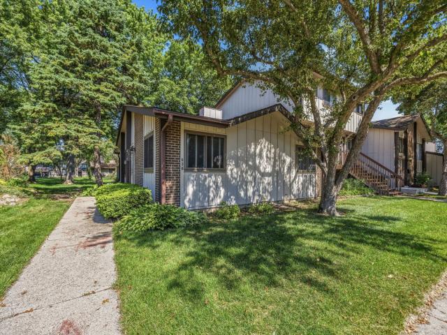 Townhouse for sale in Medinah, Illinois
