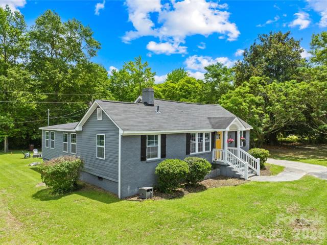 House for sale in Heath Springs, South Carolina