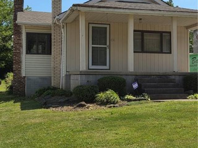 House for sale in Struthers, Ohio