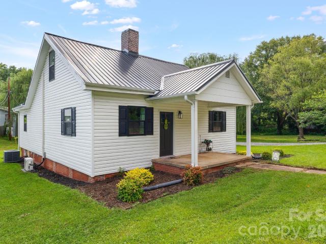 House for sale in Tryon, North Carolina
