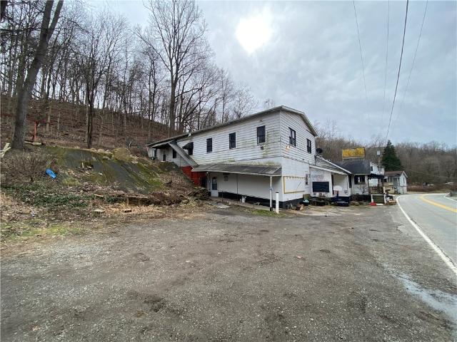 House for sale in Yukon, Pennsylvania