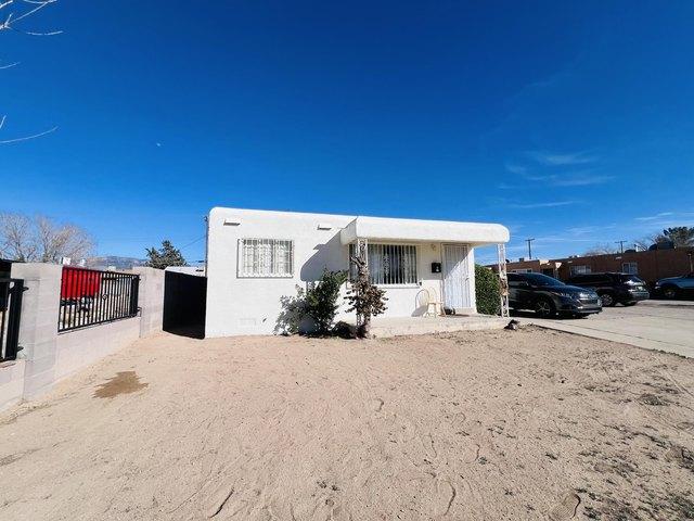 House for sale in New Mexico